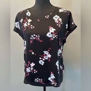 Banana Republic short sleeved blouse